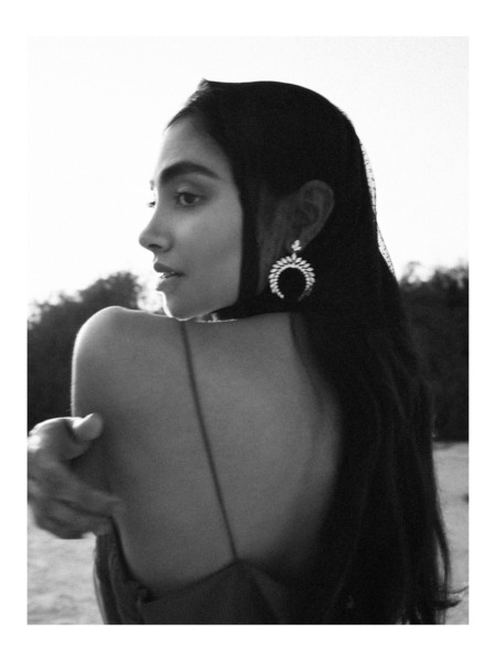 WinterinDubai, Sarah, Tarfut, Black and white-11