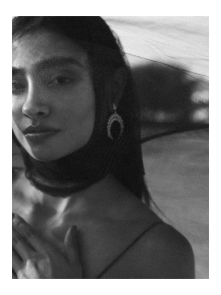 WinterinDubai, Sarah, Tarfut, Black and white-11