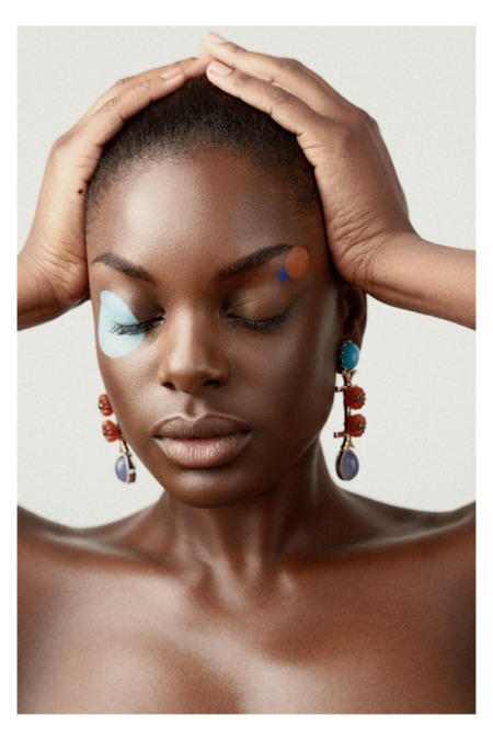 Josefine,-hero,-beauty,-web